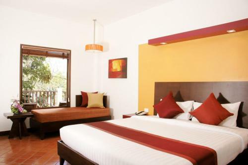 Hotel All Seasons Naiharn Phuket