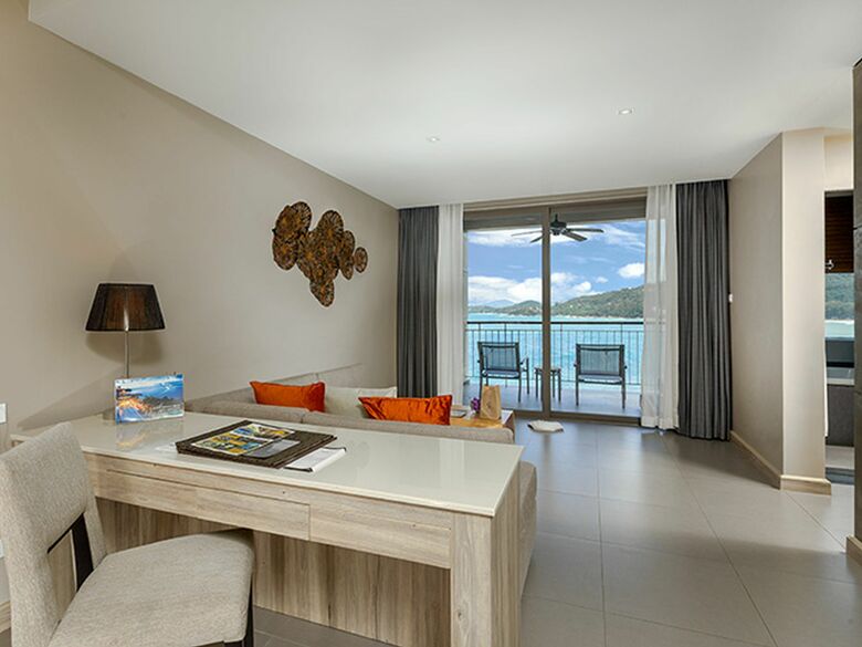 Cape Sienna Hotel & Villas