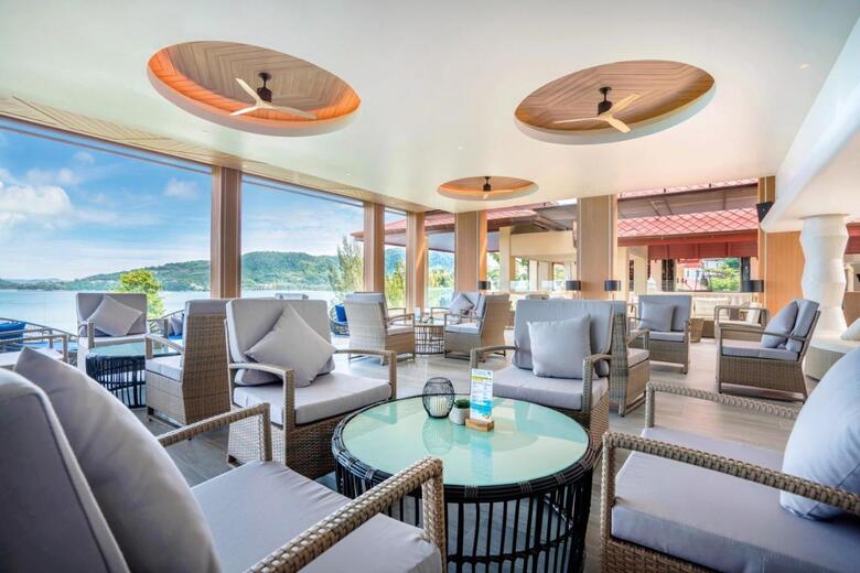 Hotel Aquamarine Resort & Villa