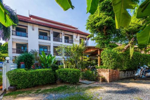 Hotel Monaburi Boutique Resort