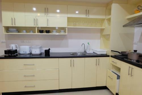 Apartamentos Rawai Seaview Condominium Phuket