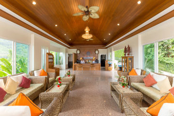 Hotel The View Rawada Resort & Spa