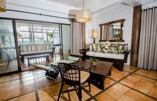 Hotel White House Beach Resort