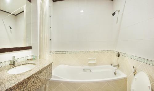 Hotel Rattana Mansion