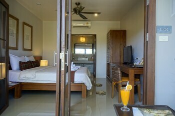 Yoma Hotel, Pai