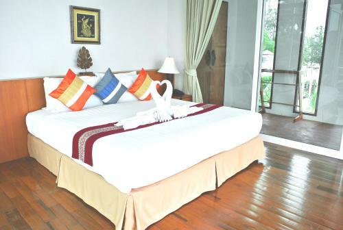 Samui Island Beach Resort & Hotel