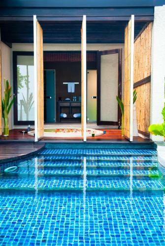 Hotel Sareeraya Villas & Suites