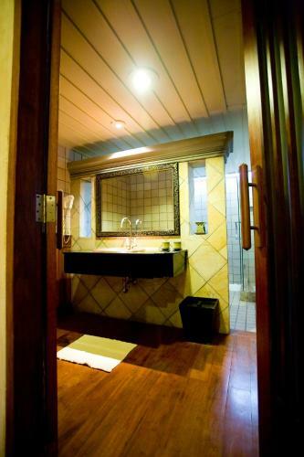 Hotel Montien House