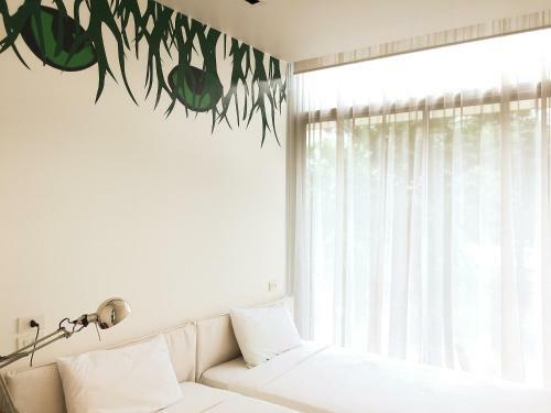 Refillnow! Hostel