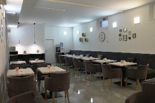 11tica Dm Hotel