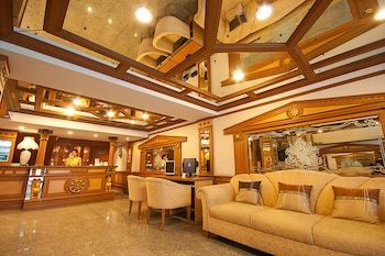 Hotel Golden House