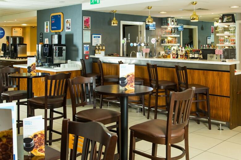 Hotel Holiday Inn Express Wimbledon South