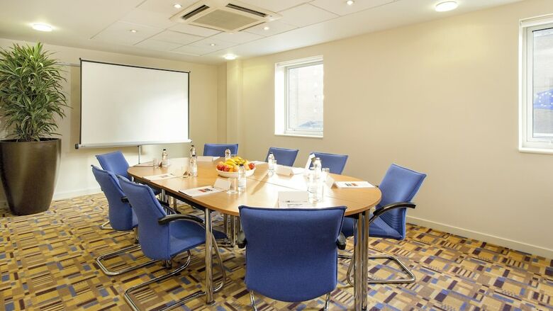 Hotel Express By Holiday Inn Limehouse