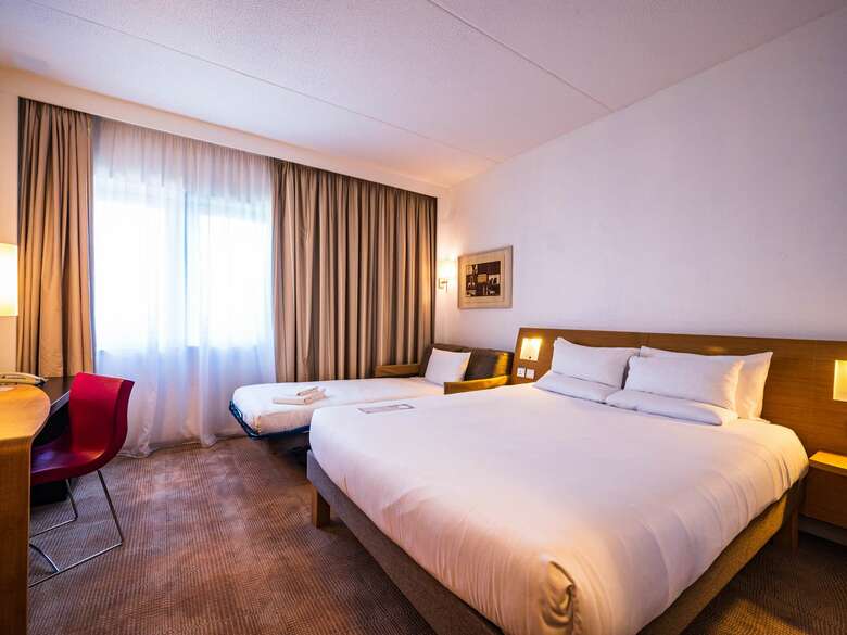 Hotel Novotel London West
