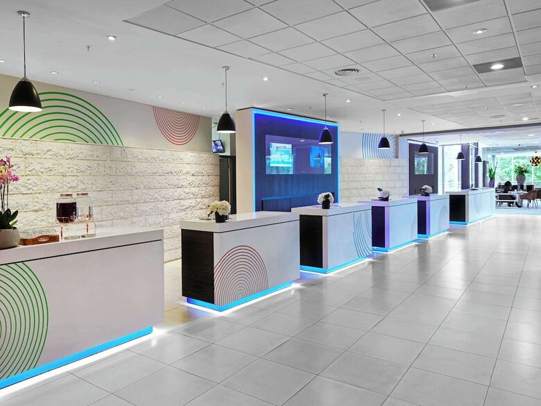 Hotel Novotel London West