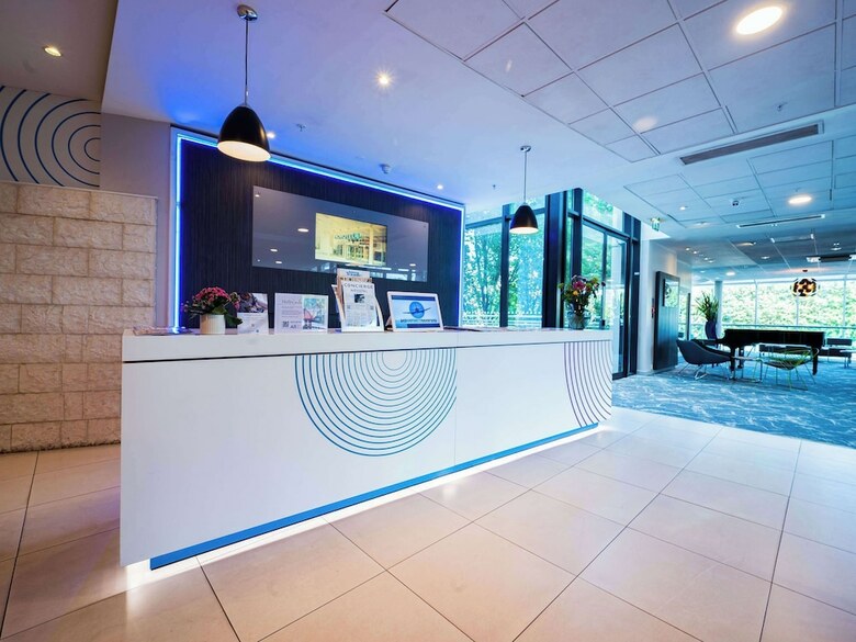 Hotel Novotel London West
