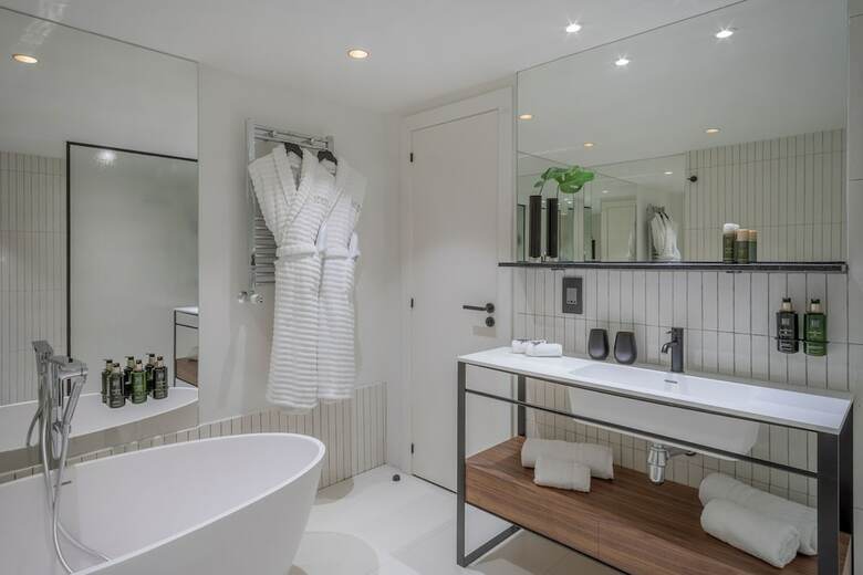 Melia White House Hotel