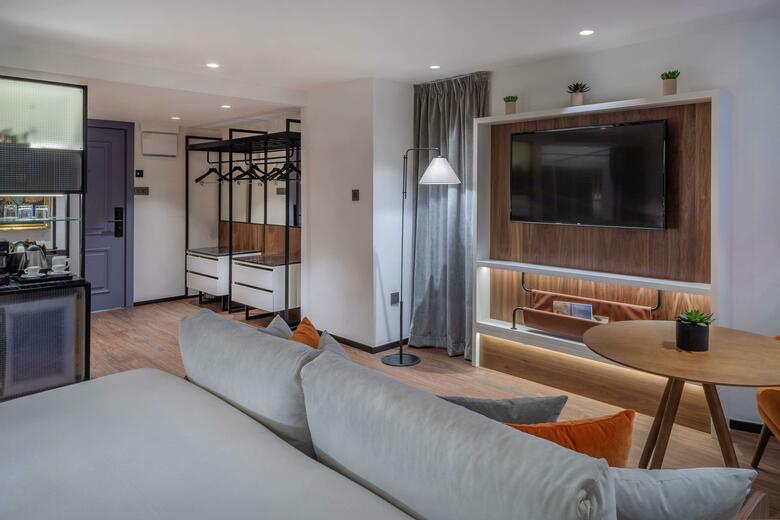 Melia White House Hotel