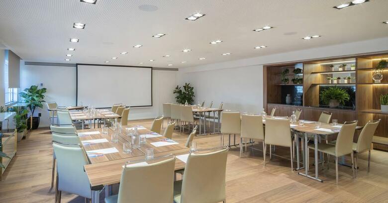 Melia White House Hotel