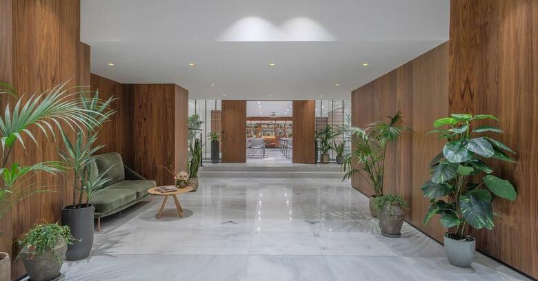 Melia White House Hotel