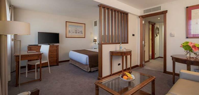 Melia White House Hotel