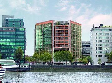 Hotel Plaza On The River
