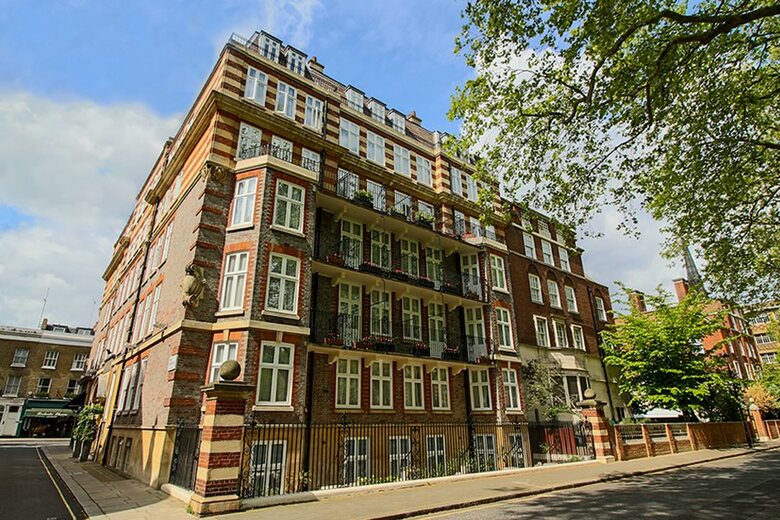Rochester Hotel By Blue Orchid