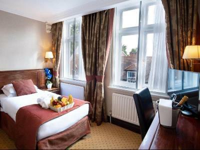 Rochester Hotel By Blue Orchid