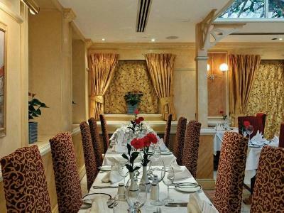 Rochester Hotel By Blue Orchid