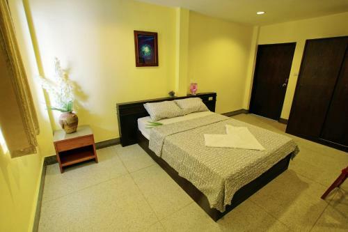 Sri Krungthep Hotel