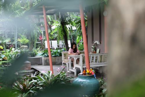 Serene Bangkok Bed And Breakfast