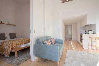 Terrace & Sunny Apartment