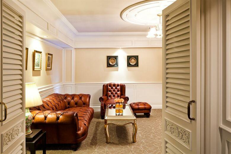 Hotel Royal Princess Larn Luang