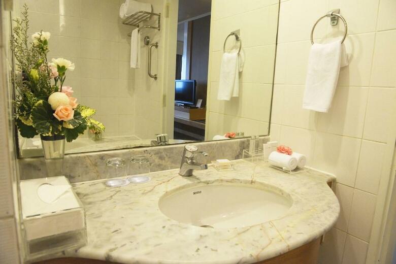 Hotel Royal Princess Larn Luang