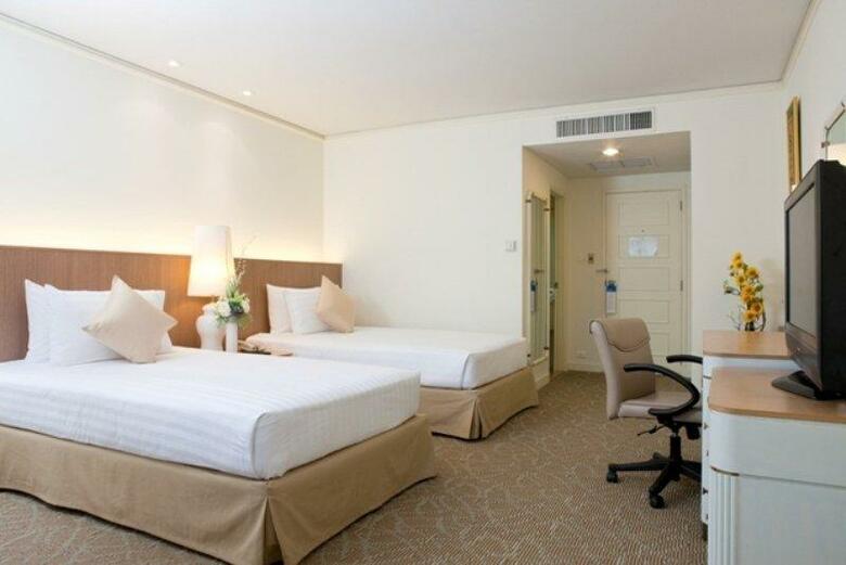 Hotel Royal Princess Larn Luang