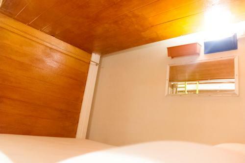 Glur Bangkok Hostel & Coffee Bar