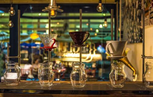 Glur Bangkok Hostel & Coffee Bar