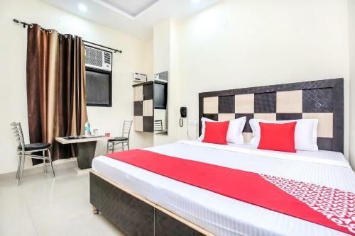 Hotel Oyo 14926 Ak Residency