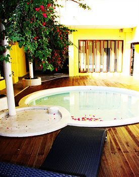 Hostal Smile House Guesthouse