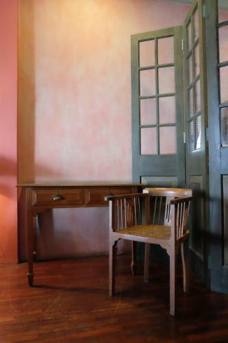 Hostal Pim Bed & Breakfast