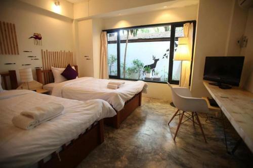 Early Bird Bed & Breakfast