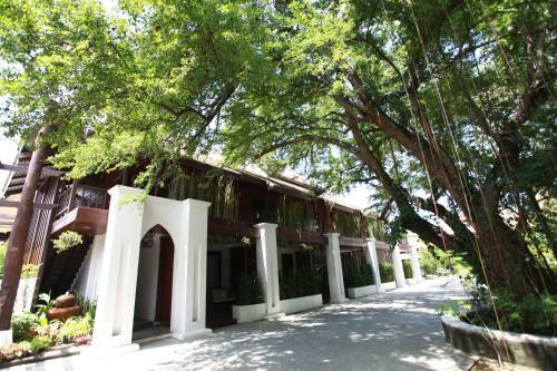 Chompor Lanna Hotel