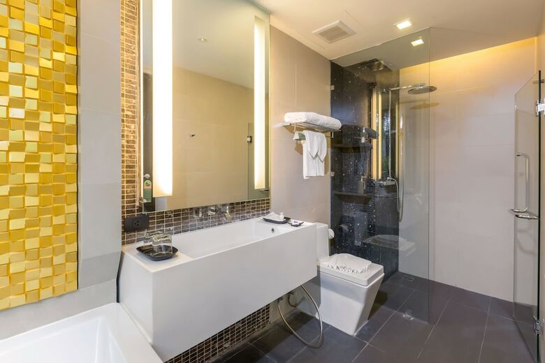 Hotel The Charm Resort Phuket