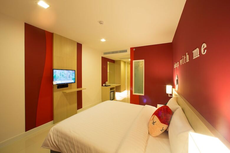Sleep With Me Hotel Design Hotel @ Patong