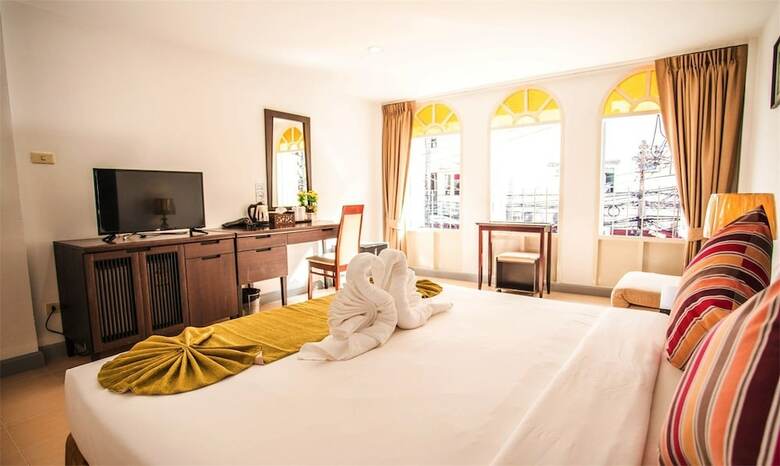 Hostal Sino House Patong