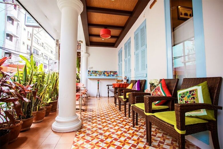 Hostal Sino House Patong
