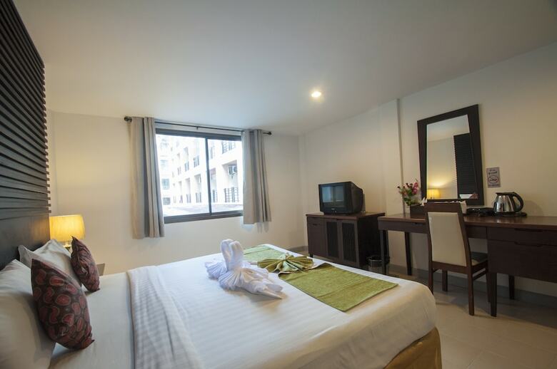 Hostal Sino House Patong