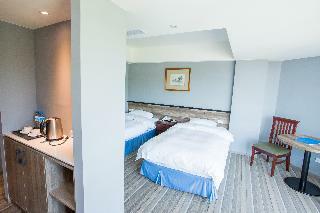 Pacific Hot Spring Hotel, Green Bay