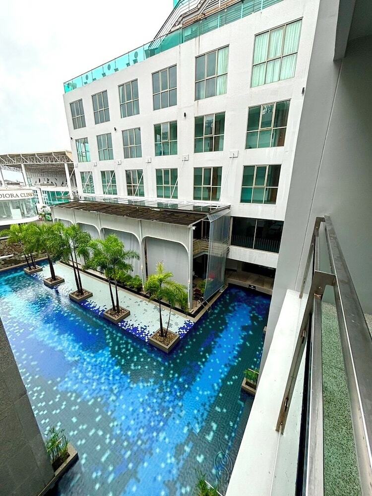 Hotel The Kee Resort & Spa