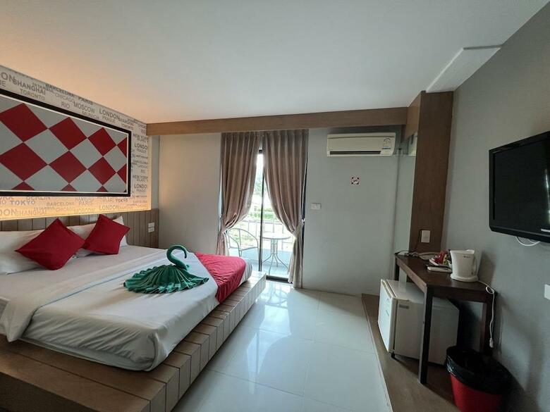 Hotel The Chilli Salza Patong